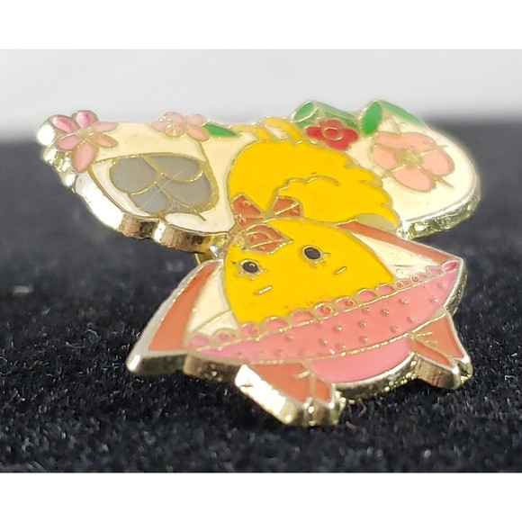 Vintage Unsigned Duck With Hat Walking Among The Flowers Pin, Metal Lapel Pin - Picture 5 of 10